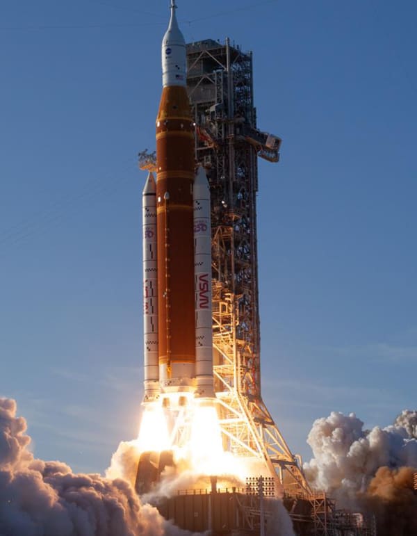 ブロック例 - ケネディ宇宙センター・ビジター・コンプレックス