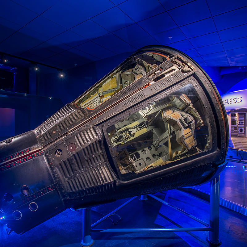 米国宇宙飛行士の殿堂® - ケネディスペースセンター・ビジター