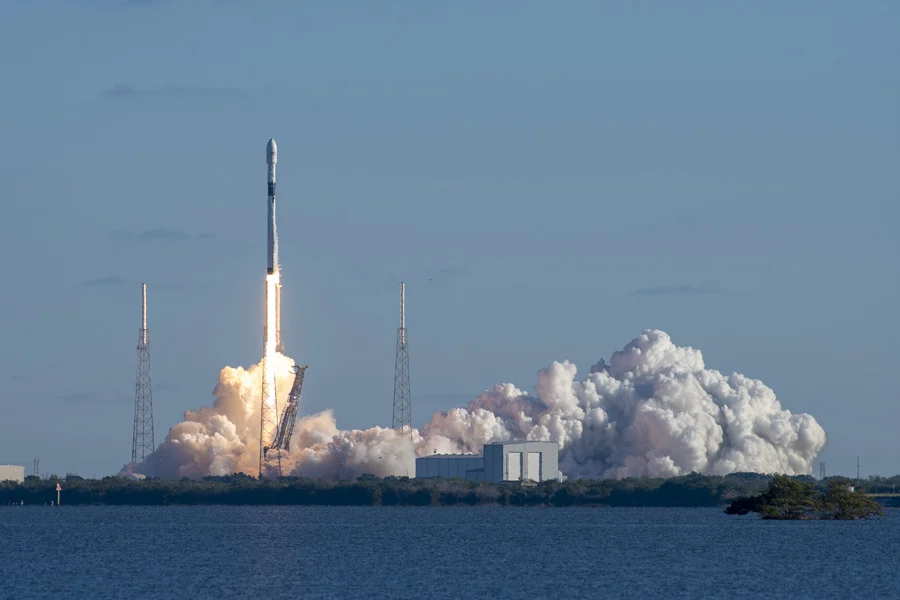 Falcon 9 launching