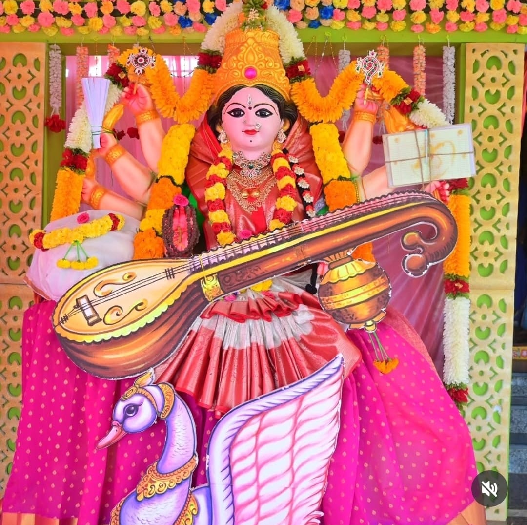 day 8 saraswati devi