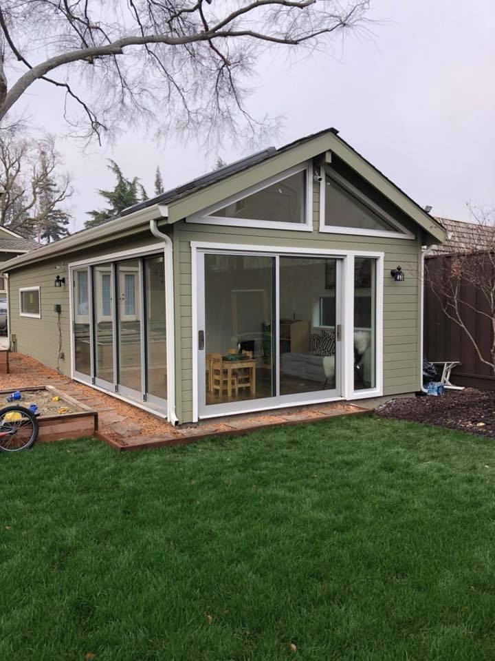 Hero slideshow picture