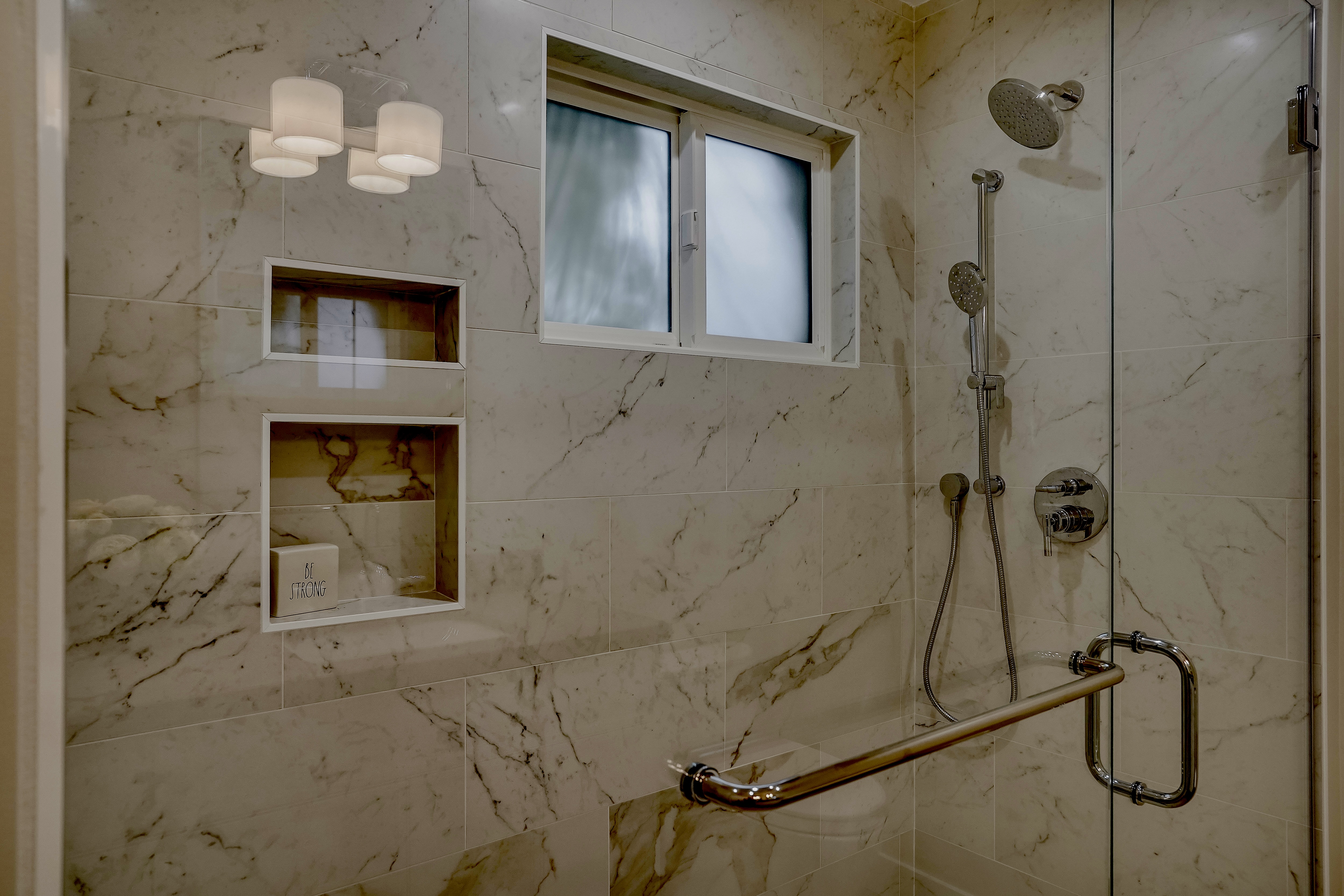 Hero slideshow picture