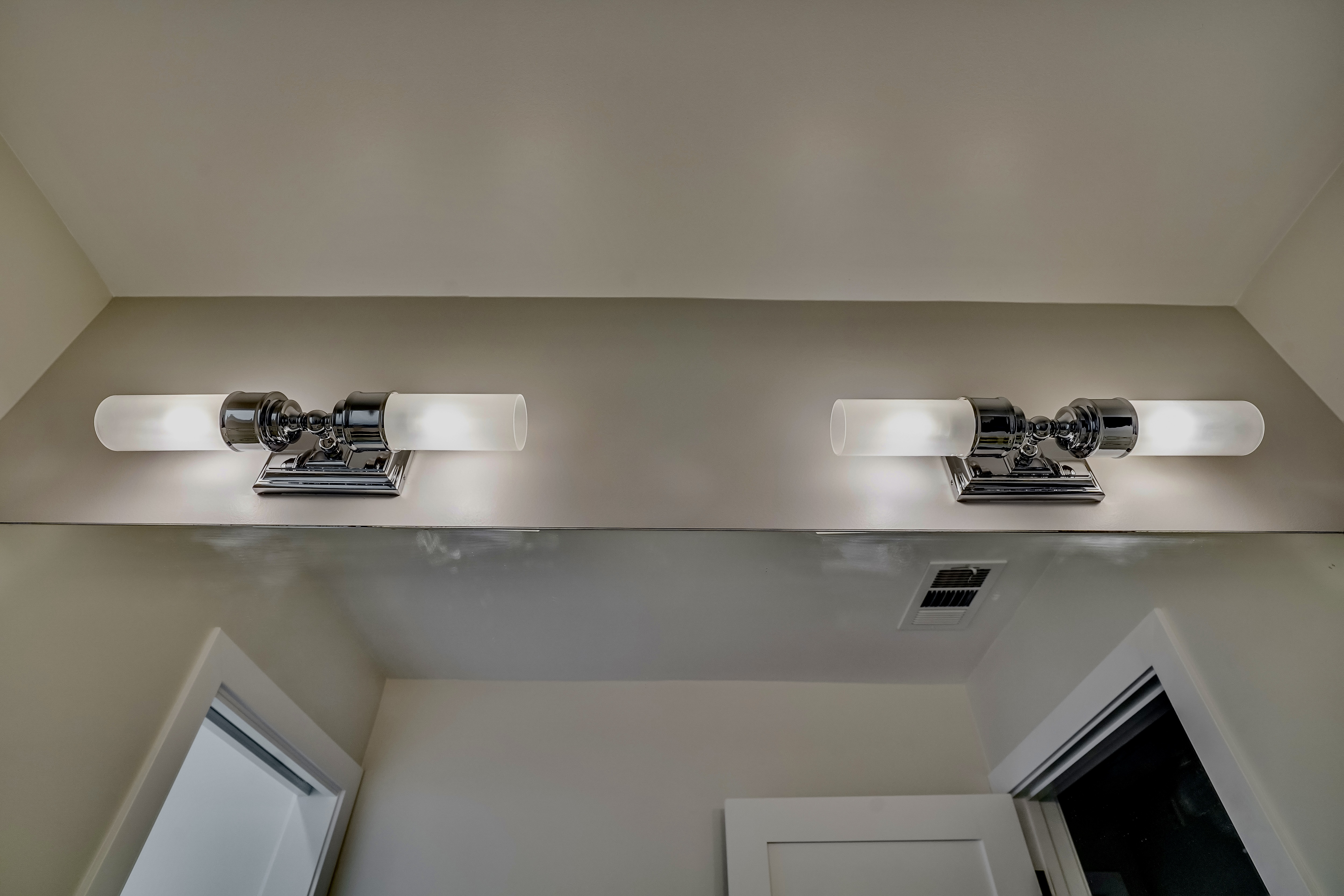 Hero slideshow picture