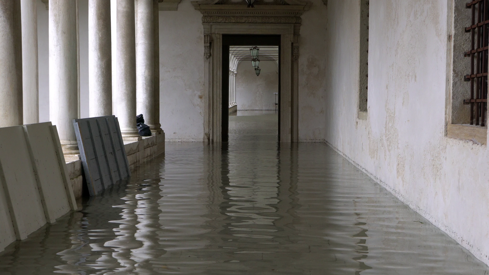 Dimensions variable
