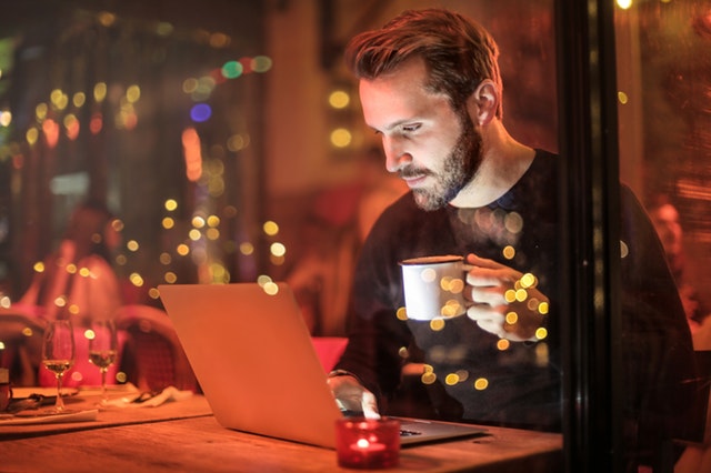remote working at restaurant