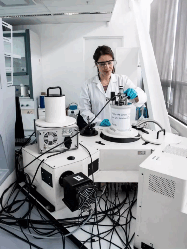 Laboratories and research at university