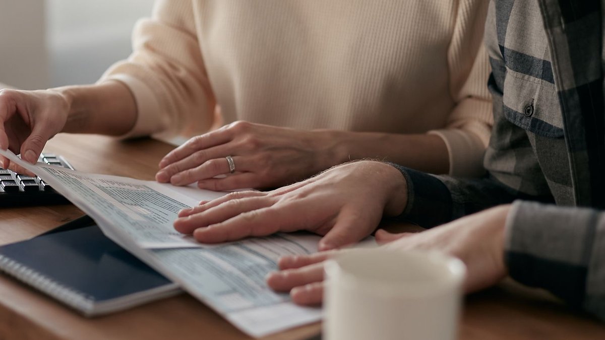 Most Aussie advisers have degree-level qualifications Most Aussie advisers have degree-level qualifications - advisers qualifications