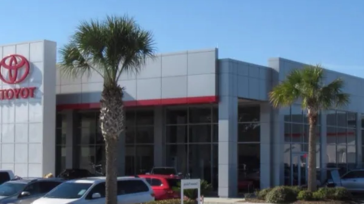 Penske Auto to go private in $3.8B deal - penske automotive