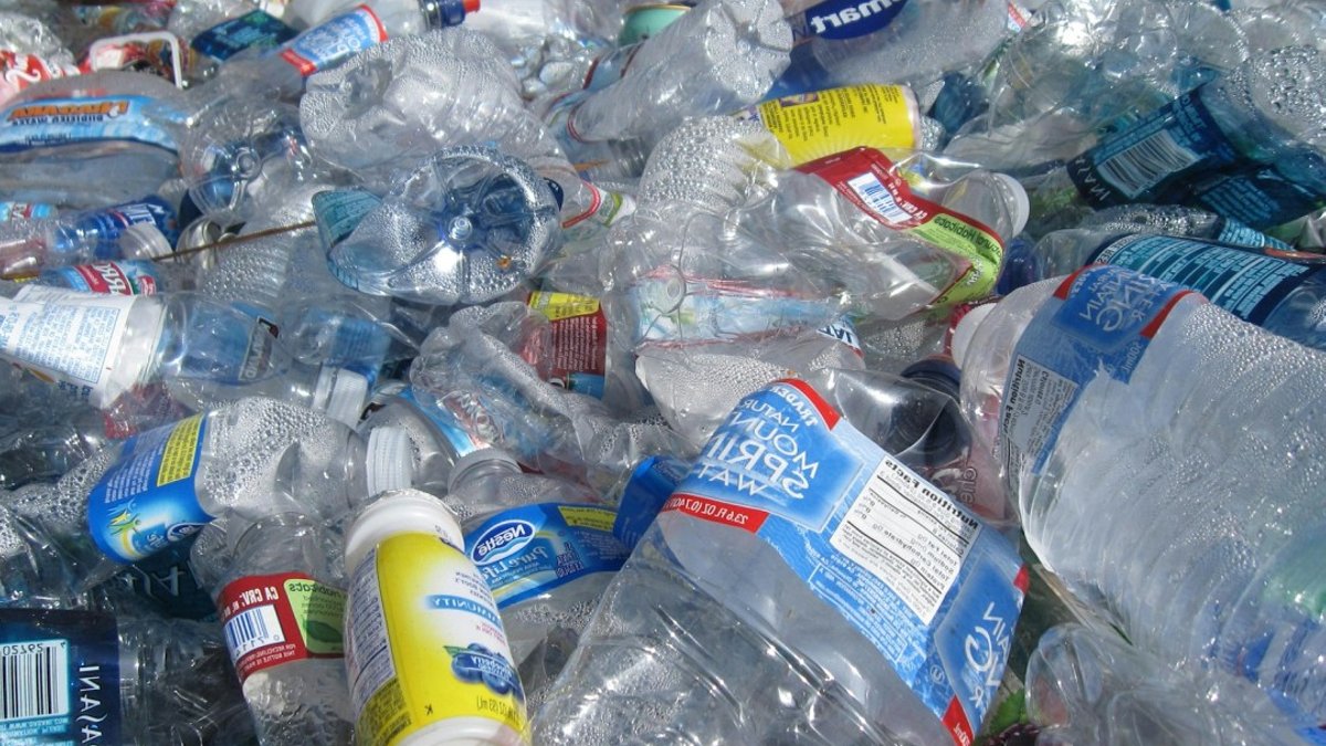 UCLA Researchers Convert Plastic Waste Into Hydrogen Fuel - plastic waste hydrogen fuel