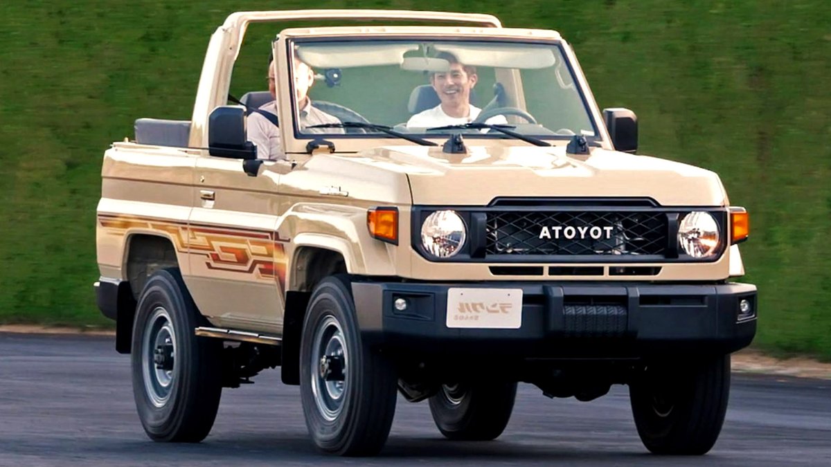 Toyota's Fold-Flat Windshield Lets You Lasso From the Cruiser - fold-flat windshield