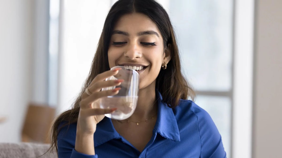 Sparkling water affects tooth health study finds - tooth health
