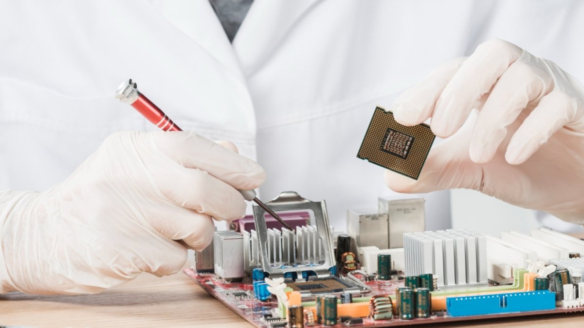 Smart Fabs Give Asia an Edge