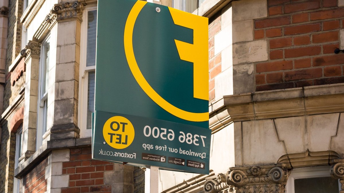 Foxtons profits fall amid housing market slowdown Foxtons profits fall amid housing market slowdown - housing market
