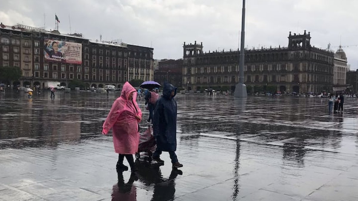 Strong storms hit Mexico City transport - mexico city