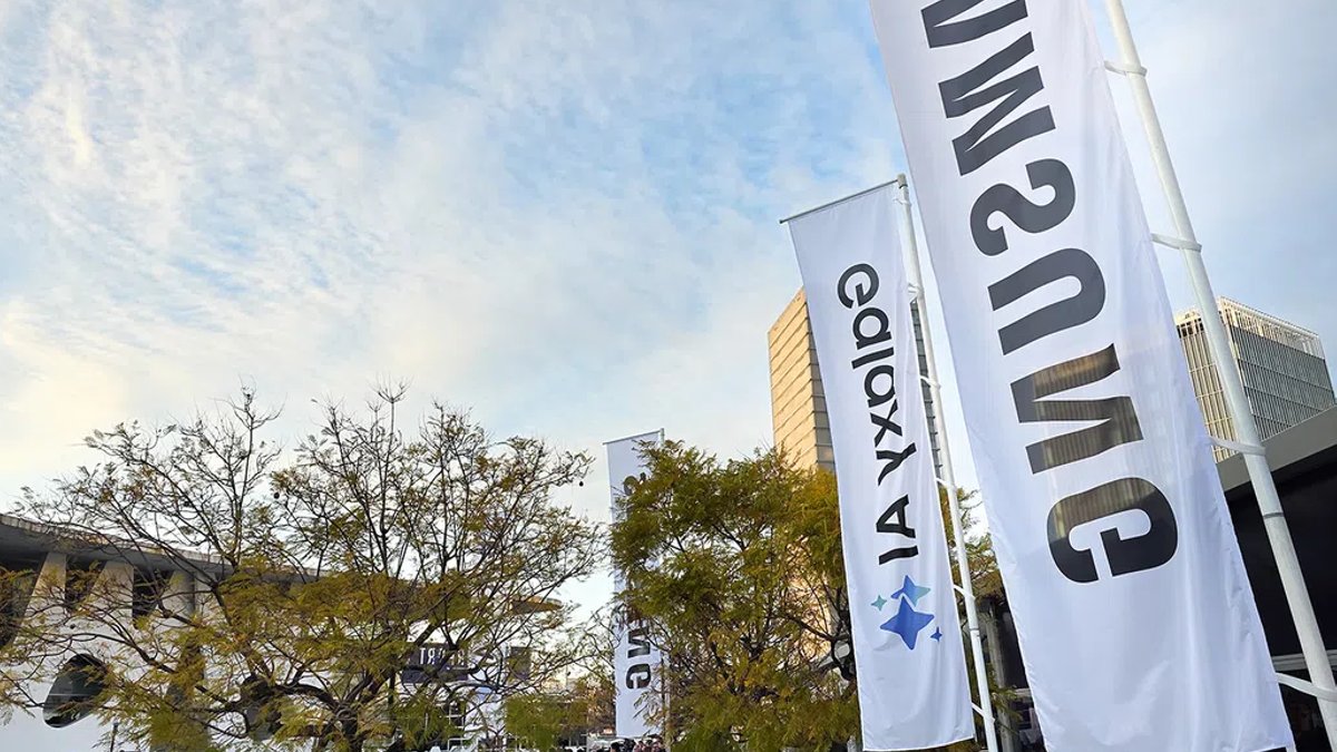 Samsung Launches New Galaxy Models in Singapore - galaxy z fold8