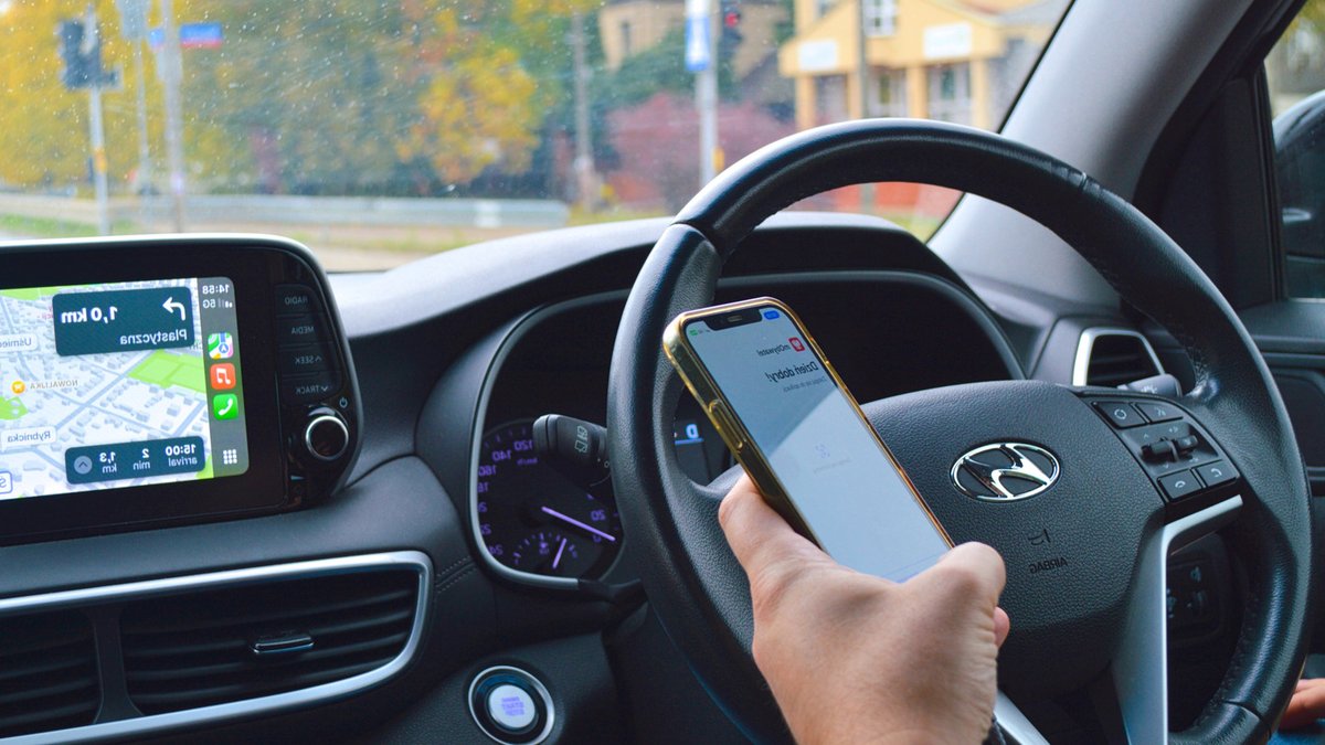 Keep Your Phone Cool in the Car - phone overheating
