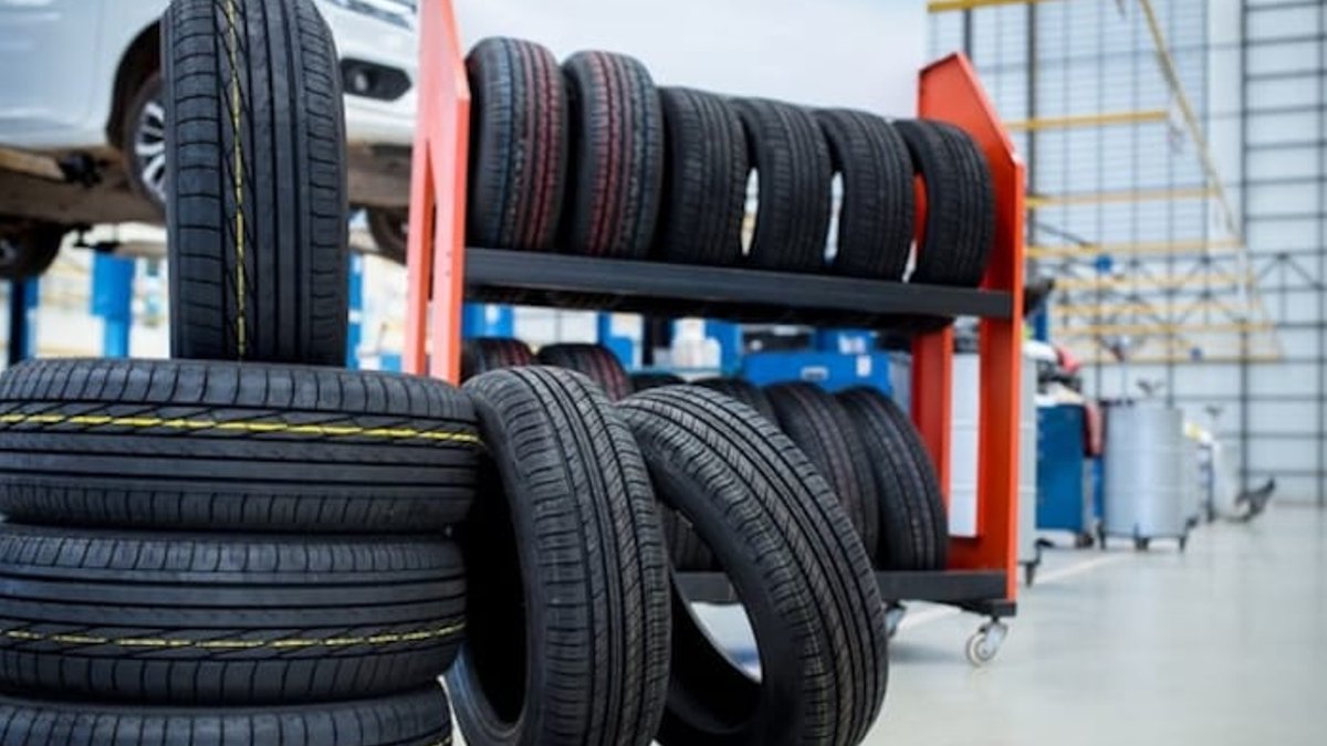Apollo Tyres profit jumps to Rs 349 crore - apollo tyres