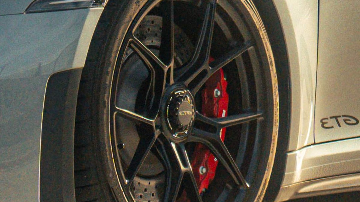 Pirelli launches track tyres for 911 GT3 Pirelli launches track tyres for 911 GT3 - track tyres