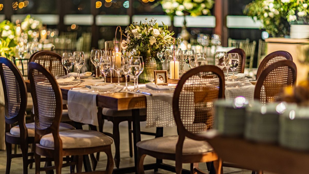 Elevate Your Dinner Party with Luxury Style - luxury style