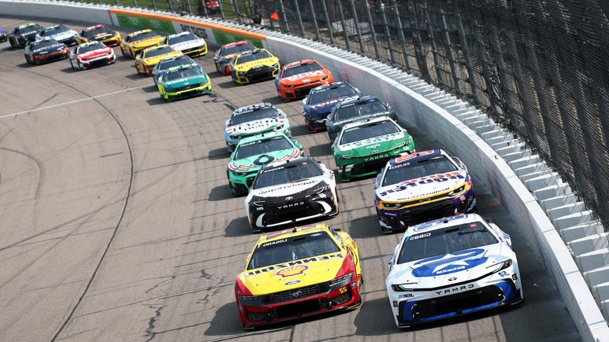 NASCAR Chase Bubble Tightens With Three To Go NASCAR Chase Bubble Tightens With Three To Go - nascar chase
