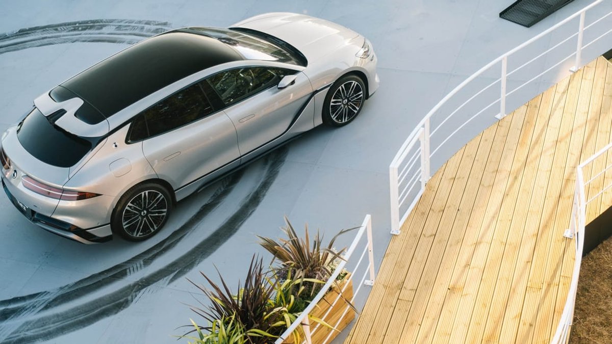 Chinese EV shows off clever parking features Chinese EV shows off clever parking features - chinese ev