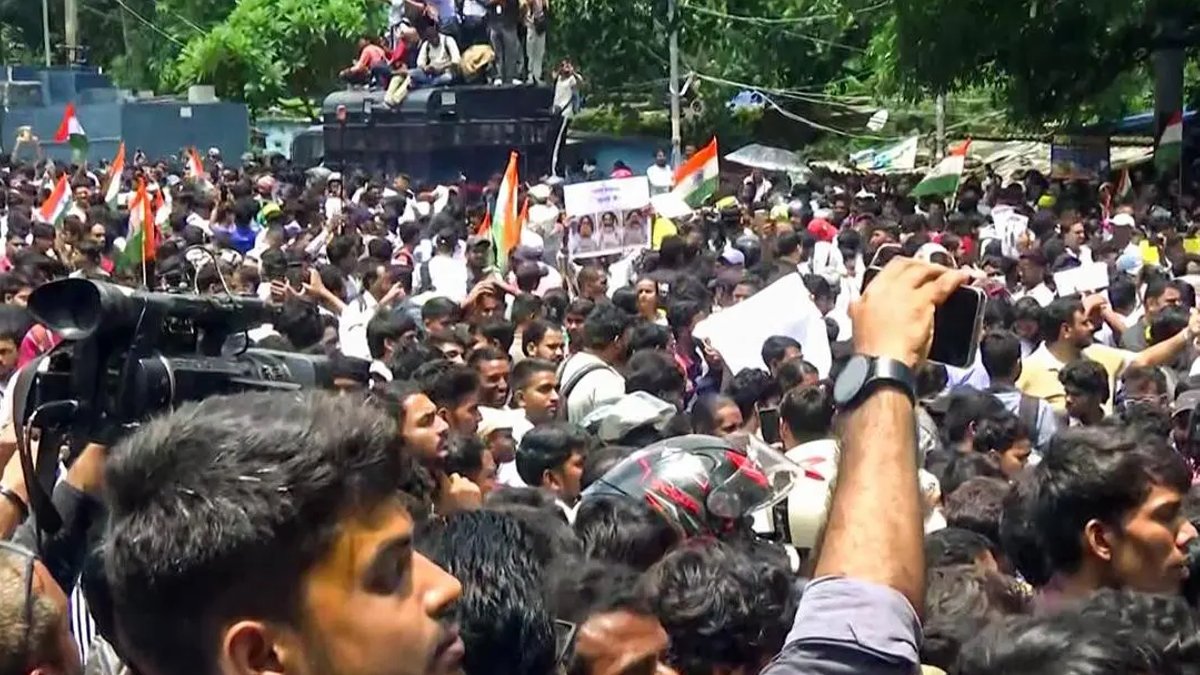 NDA targets Rahul over student protests NDA targets Rahul over student protests - rahul gandhi
