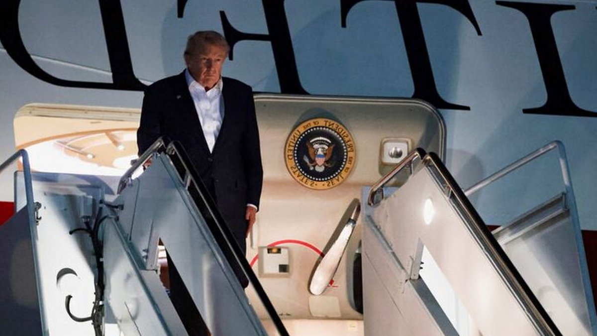 Trump says secret flight change raised risk Trump says secret flight change raised risk - secret flight change