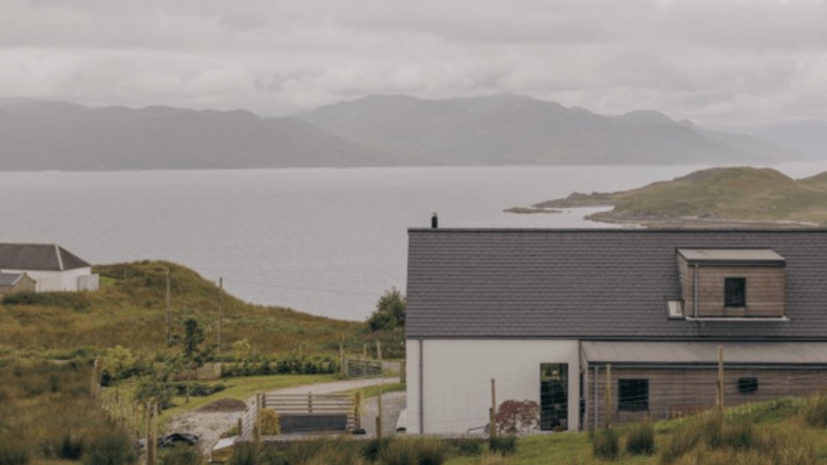 Sleat Peninsula Plot Becomes Contemporary Home Sleat Peninsula Plot Becomes Contemporary Home - contemporary home
