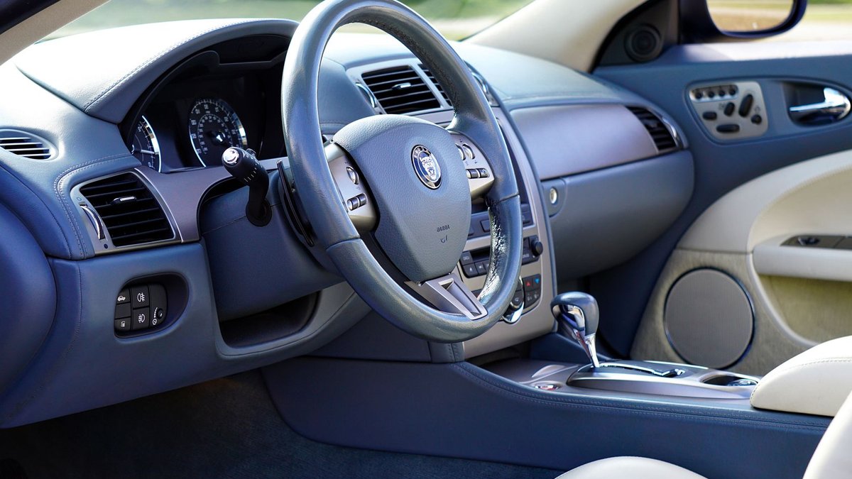Jaguar Type 01 interior avoids large screens - jaguar type 01