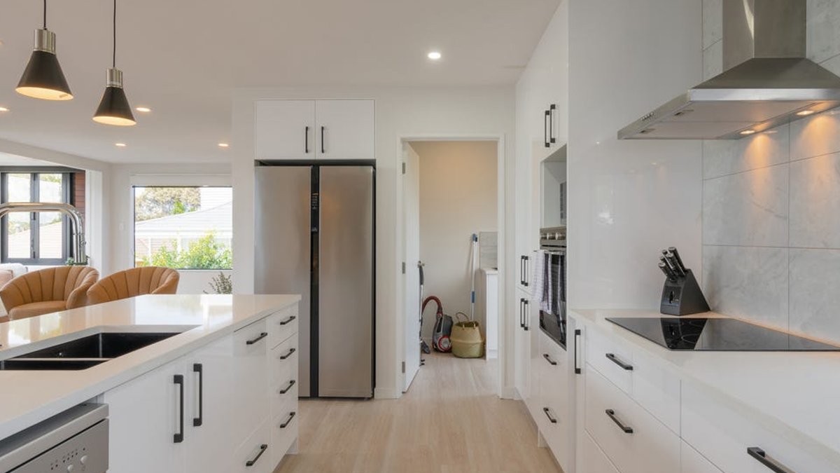 11 Design Mistakes That Make Kitchens Feel Off 11 Design Mistakes That Make Kitchens Feel Off - design kitchen mistakes