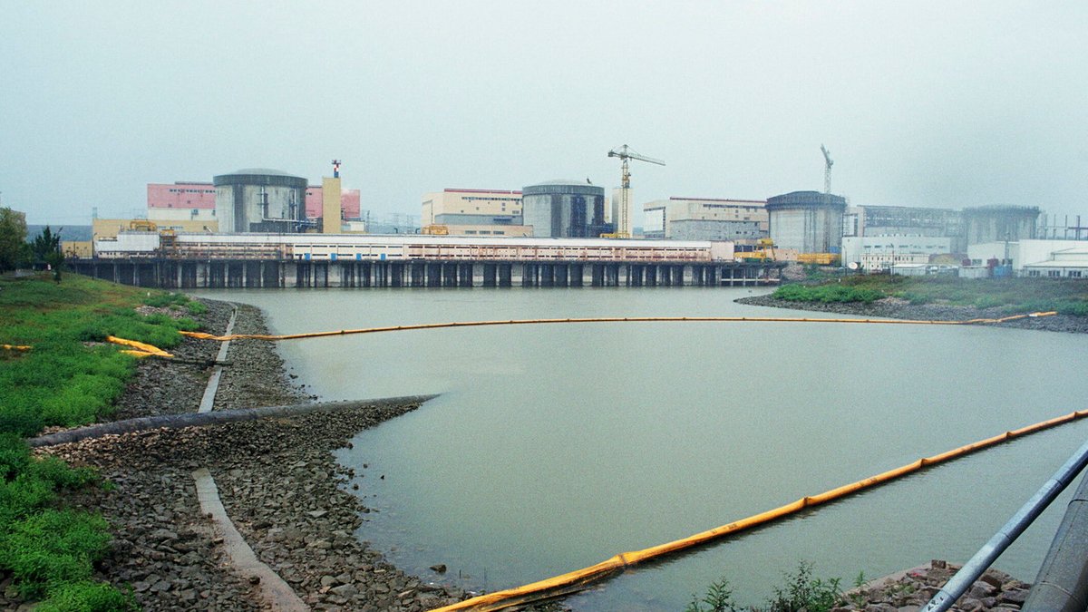 Romania nuclear plant shuts down completely