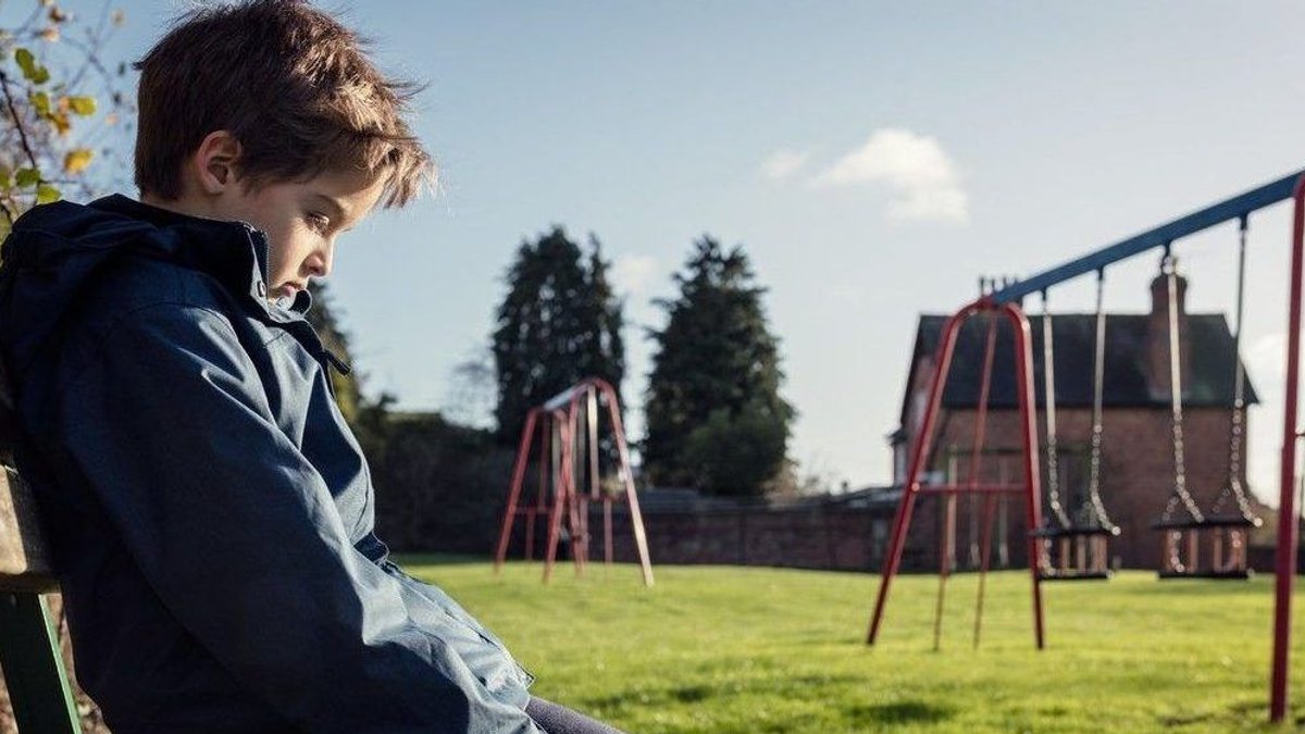 Children's loneliness and isolation: a growing crisis Children's loneliness and isolation: a growing crisis - childrens loneliness