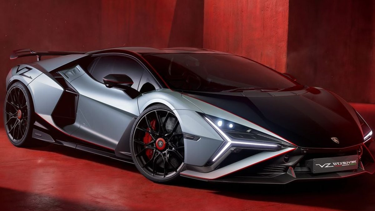 Lamborghini Revuelto SV set to be most powerful road car yet - lamborghini revuelto sv
