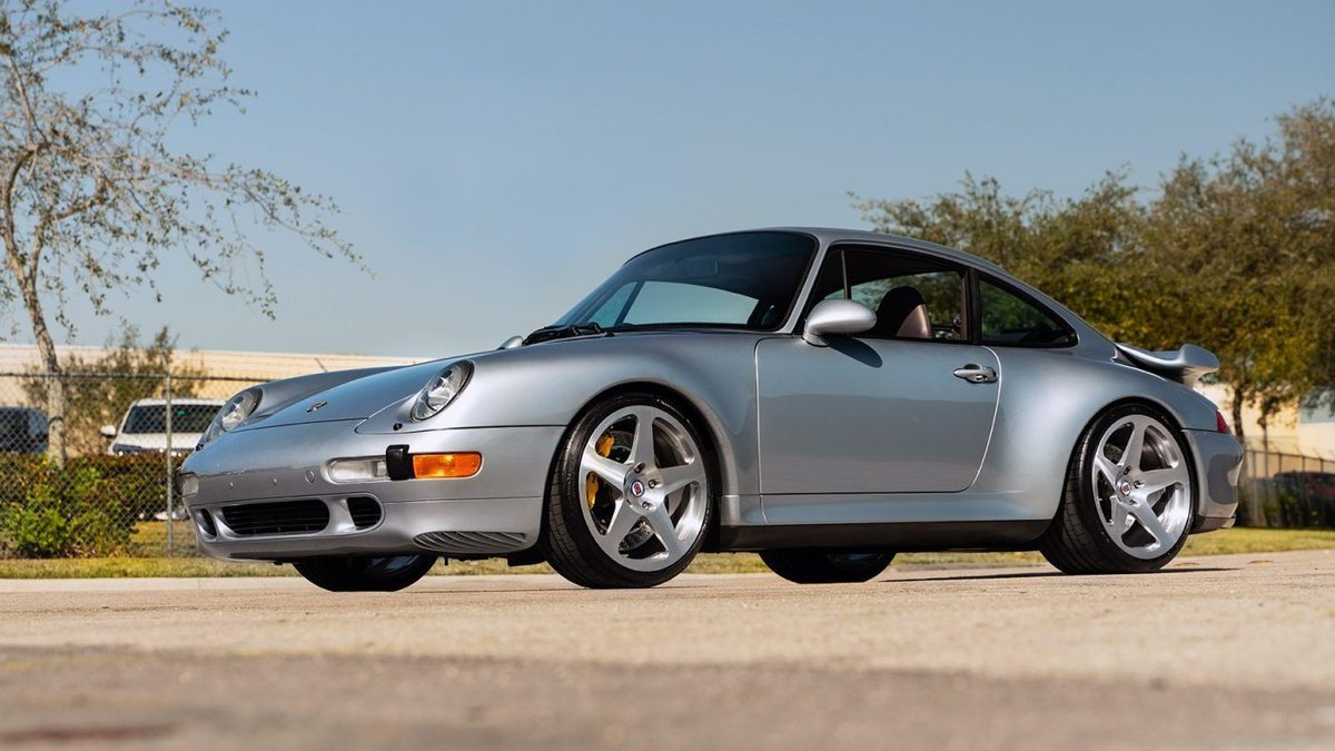 Pristine silver Porsche 993 Turbo turns heads - porsche 993 turbo