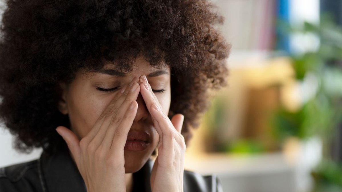 Spring allergies may trigger headaches - spring allergies