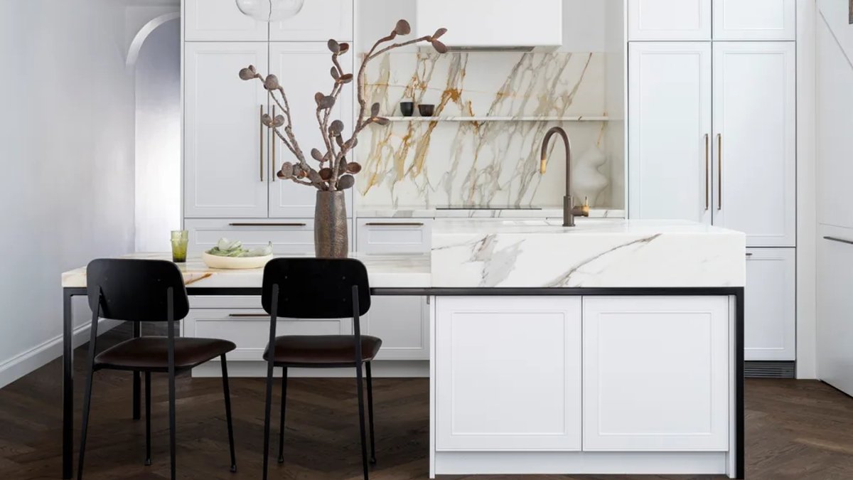 Tiny kitchen makes the most of under-stairs nook - tiny kitchen