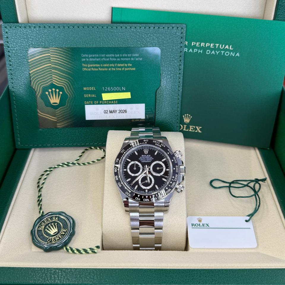 Rolex Daytona NEW 2026 Daytona 40mm Black Dial 126500LN - Complete Set