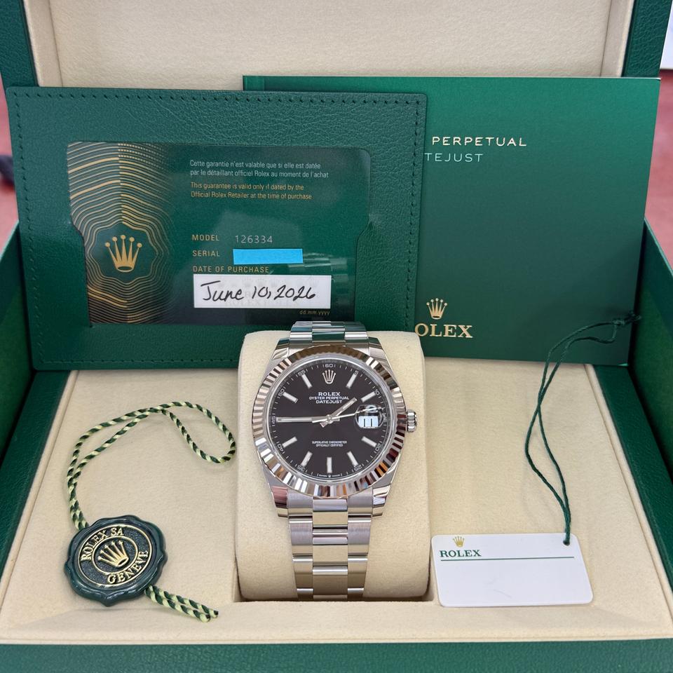Rolex Datejust 41 UNWORN 2026 Oyster Black Index Dial 126334 - Full Set