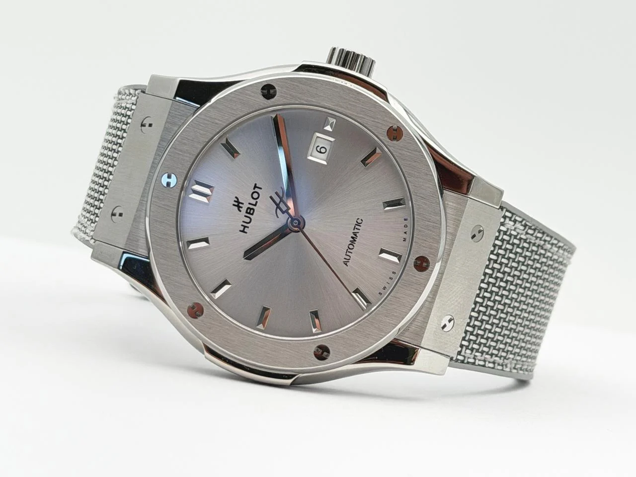 Hublot Classic Fusion Quartz Essential Grey 42mm - Unworn Condition