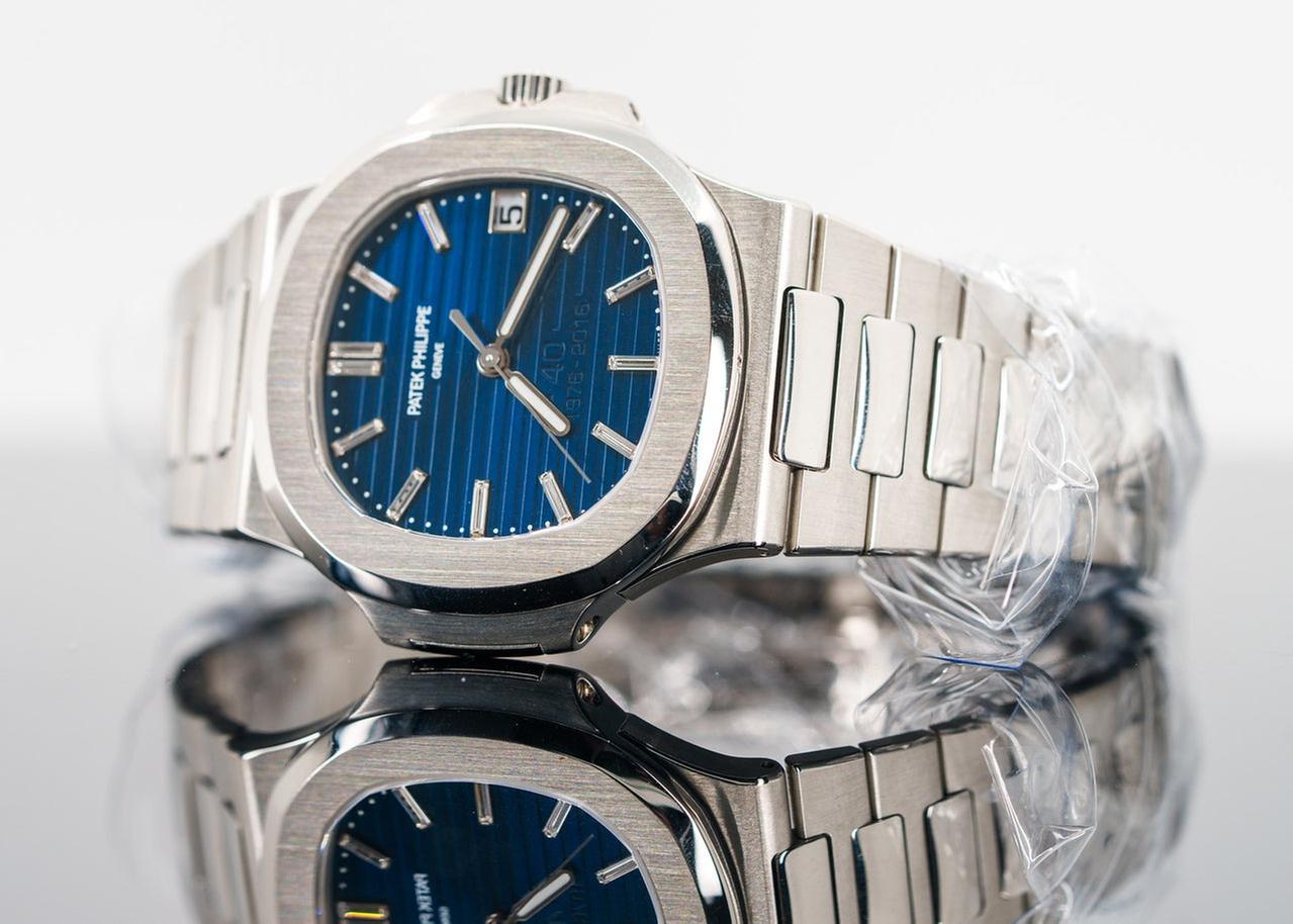Patek Philippe Nautilus 2017 Nautilus 5711/1P — photo 2