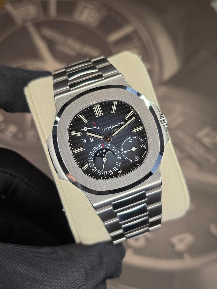 Patek Philippe Nautilus 5712A | Mint Condition | B&amp;P — photo 5