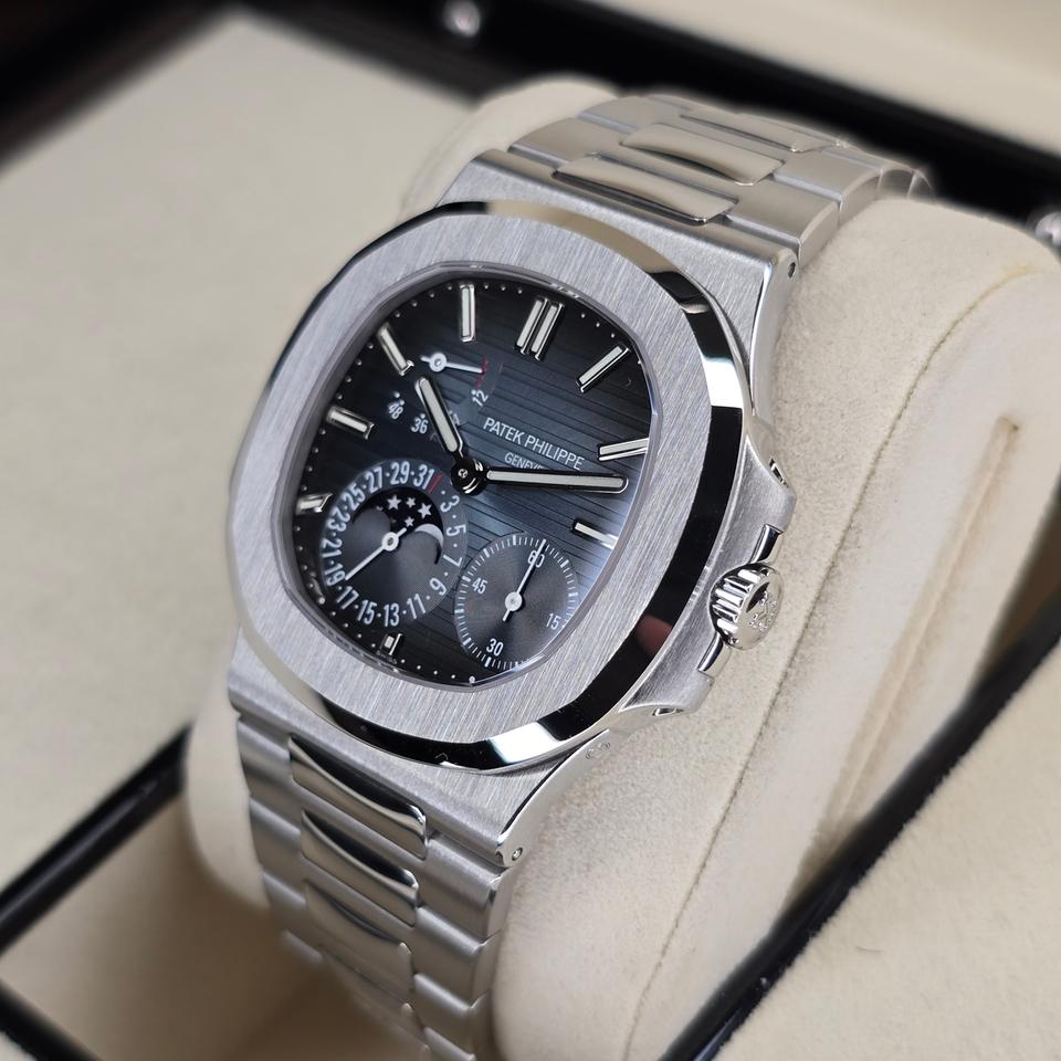 Patek Philippe Nautilus 5712A | Mint Condition | B&amp;P — photo 8