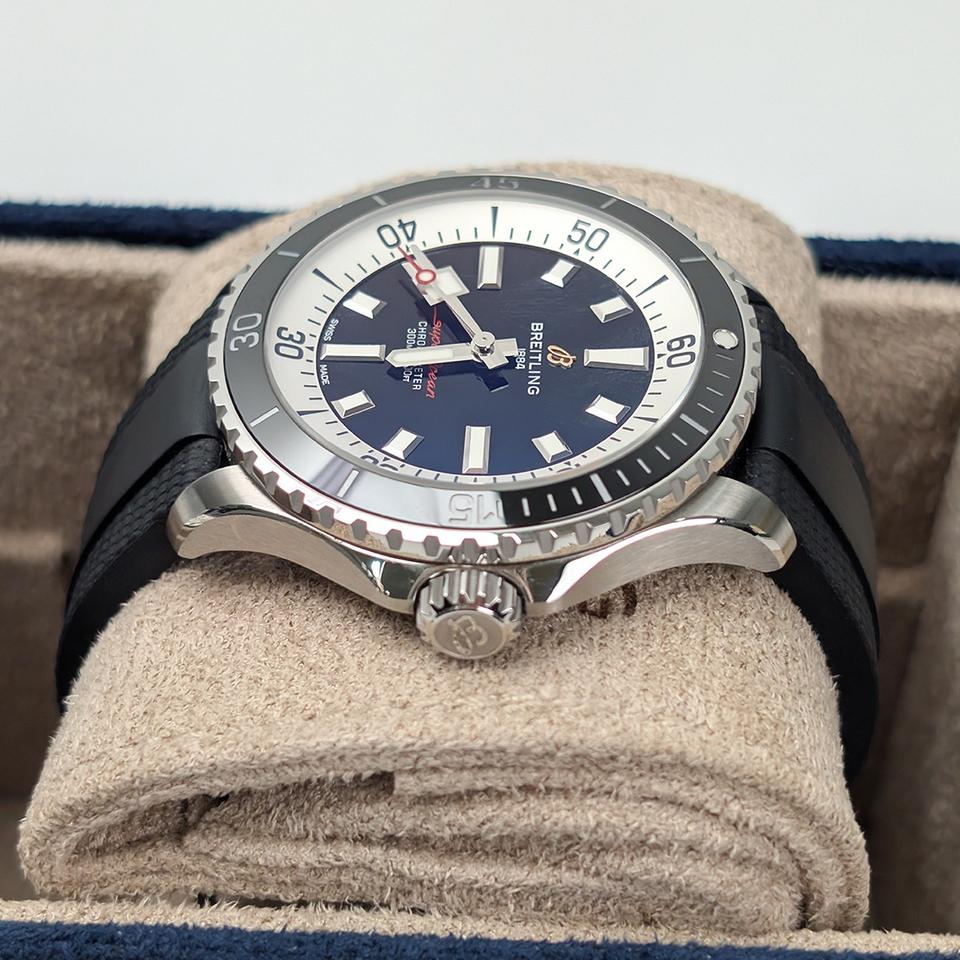 Breitling Superocean 42 Automatic 42 Black Dial Stainless Steel Watch — photo 3