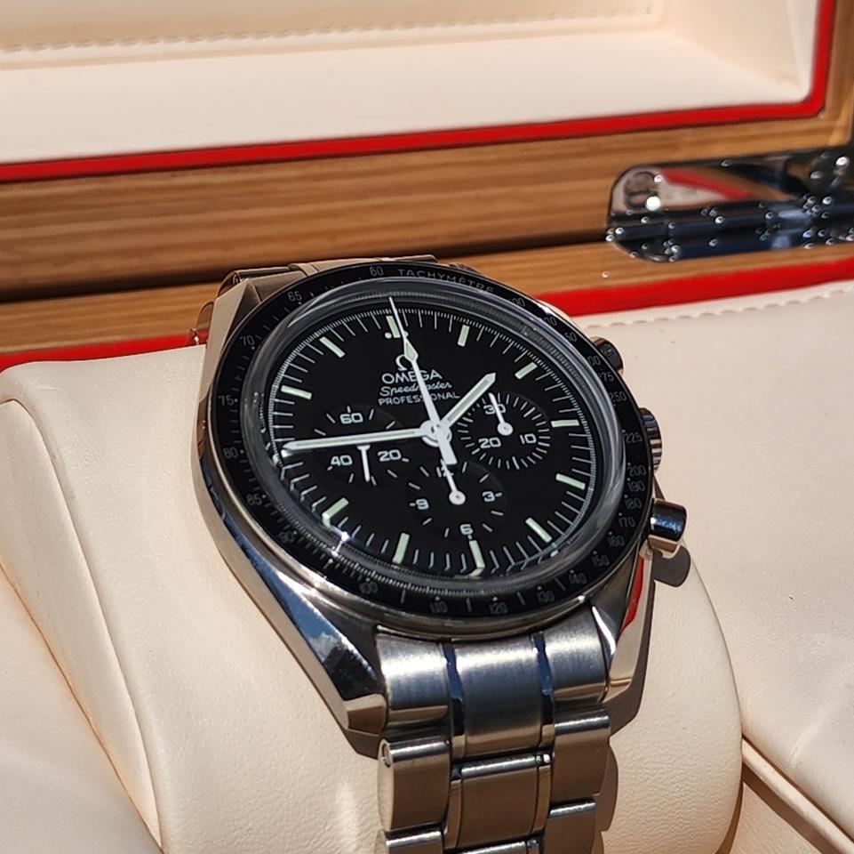 Omega Speedmaster Professional Moonwatch Complete Sapphire Sandwich MSRP $6,350 — photo 4