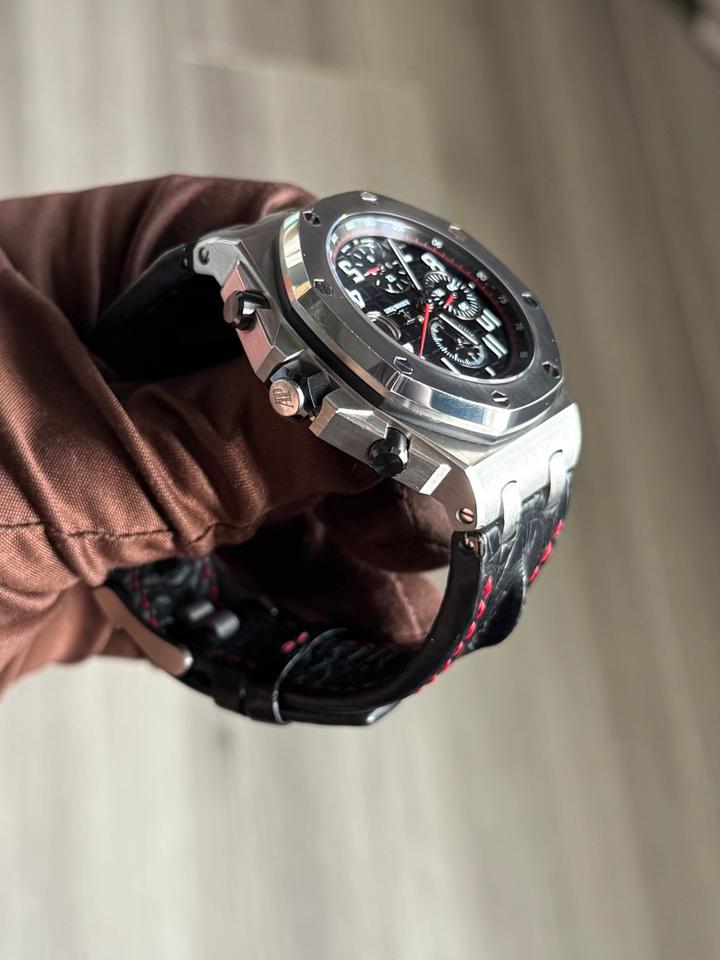 Audemars Piguet Royal Oak Offshore Chronograph Only with Travel Case — photo 2