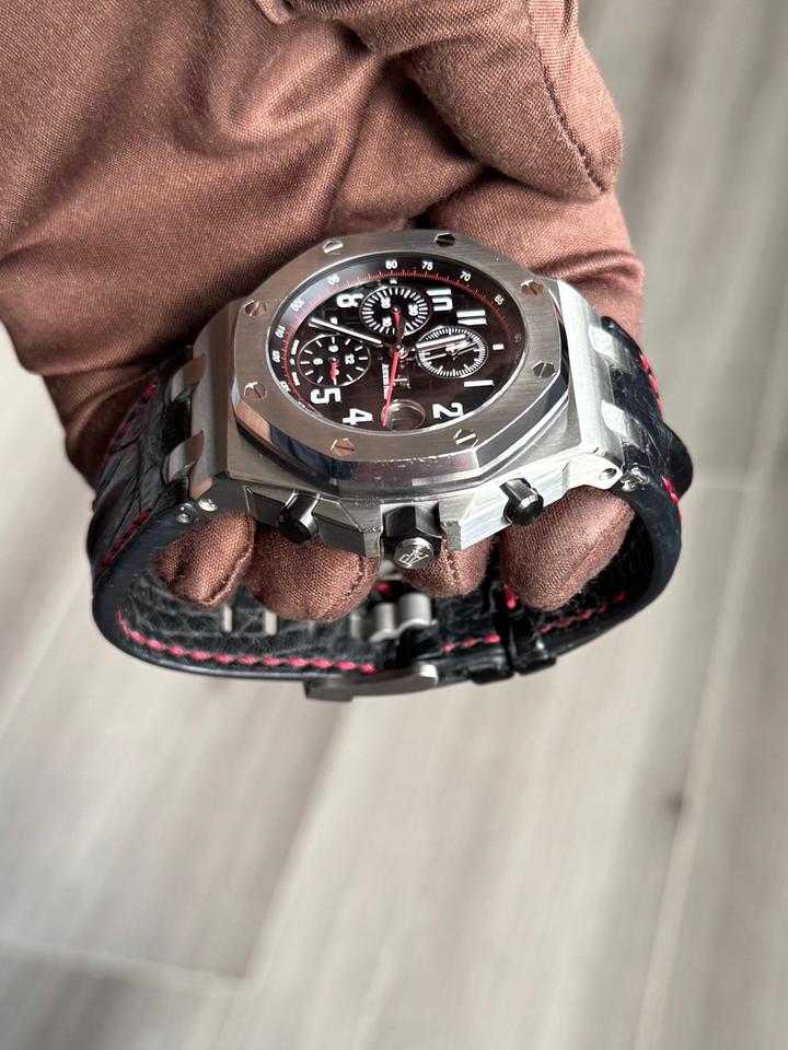 Audemars Piguet Royal Oak Offshore Chronograph Only with Travel Case — photo 4