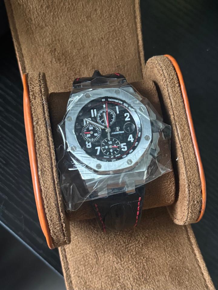 Audemars Piguet Royal Oak Offshore Chronograph Only with Travel Case — photo 12