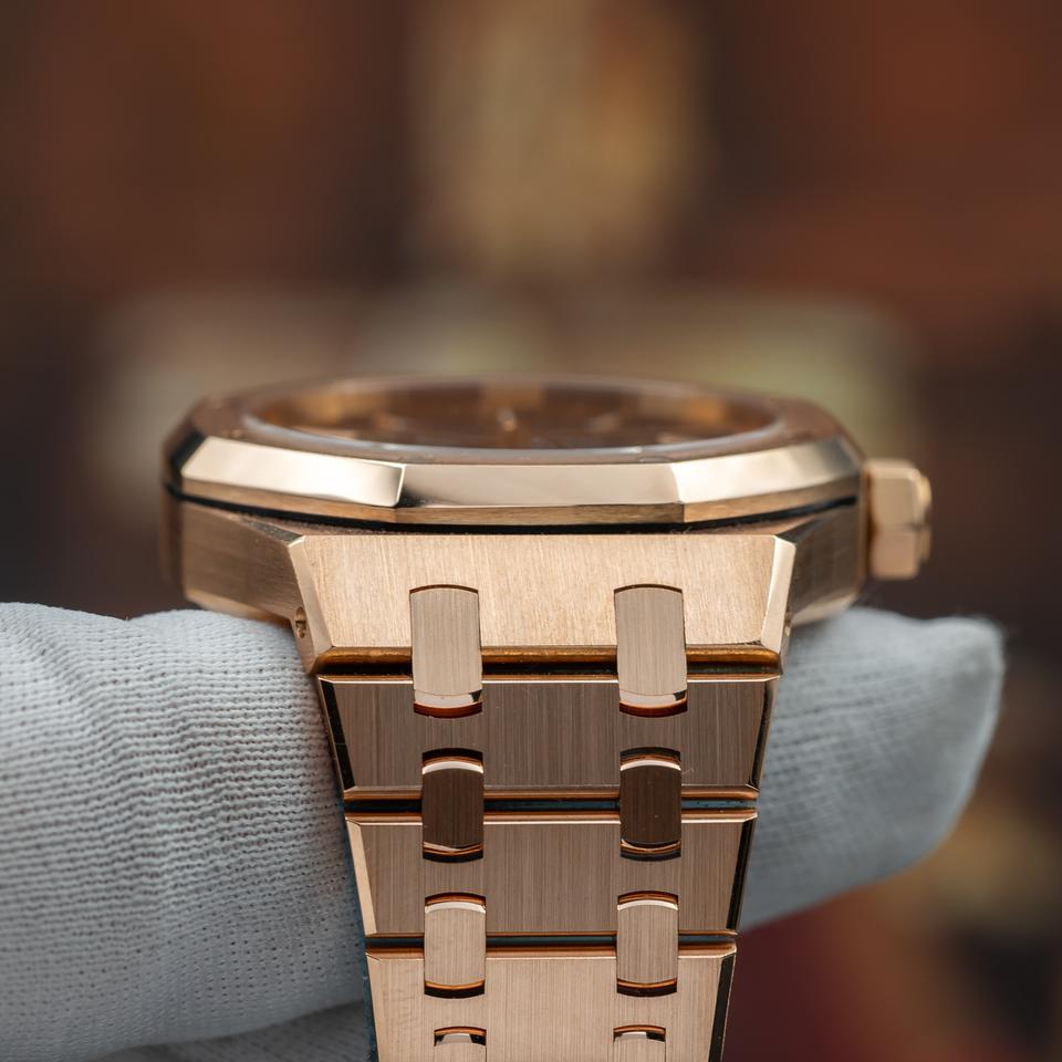 Audemars Piguet Royal Oak Selfwinding 37mm Black Dial — photo 9
