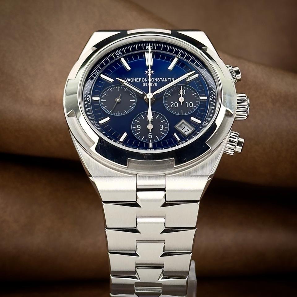 Vacheron Constantin Overseas Chronograph Blue Dial 5500V/110A-B148 Box and Papers — photo 5