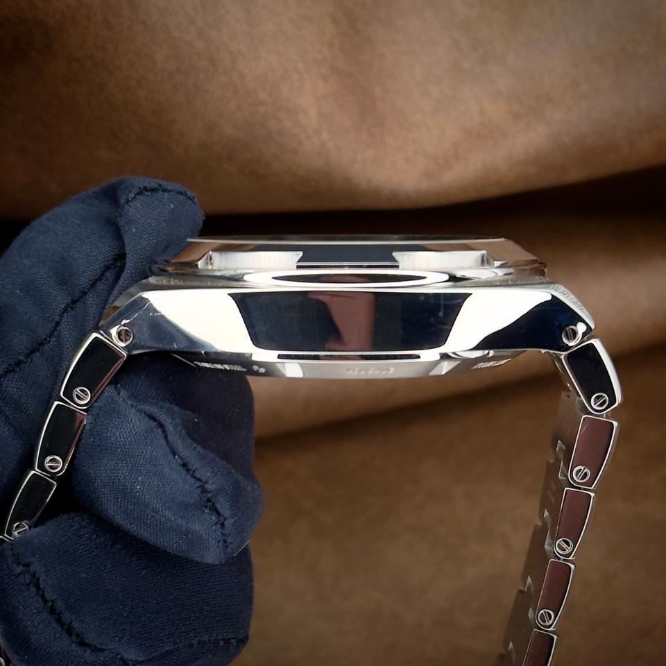 Vacheron Constantin Overseas Chronograph Blue Dial 5500V/110A-B148 Box and Papers — photo 12